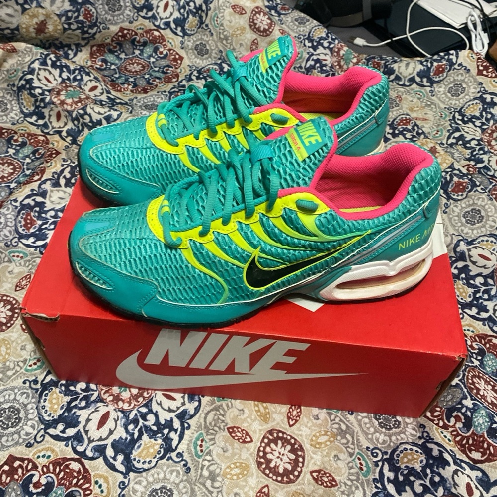 Nike Air Max Torch 4 Turquoise and Pink Athletic Shoes